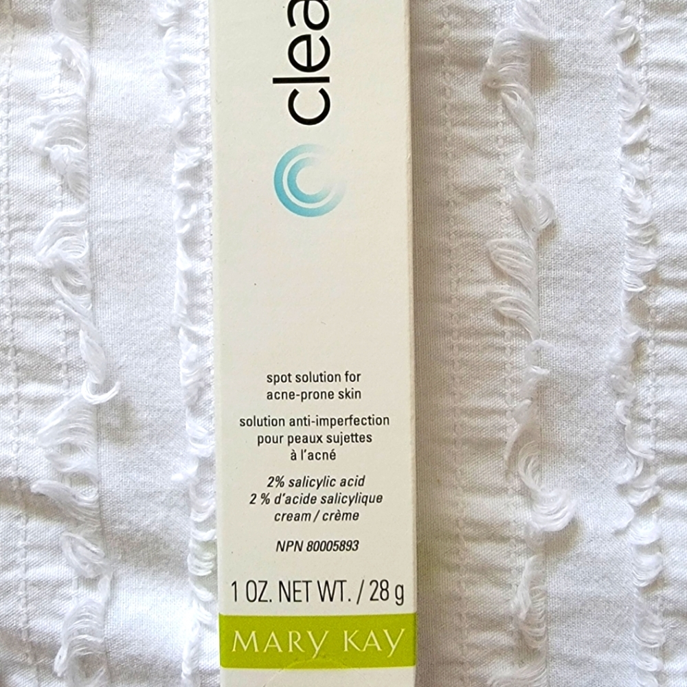 Spot solution for acne-prone skin